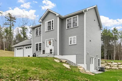 40 Doyle Ave 1