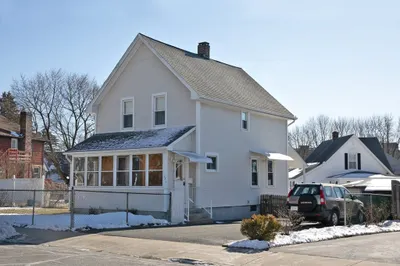 186 Winsor St 1