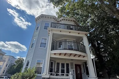22 Saint Marks Rd #1