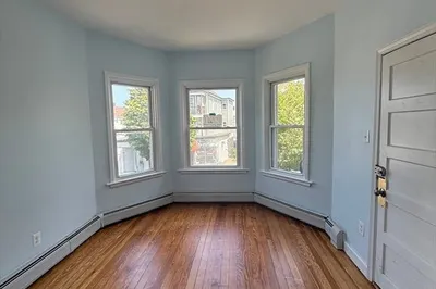 869 Brock Ave #2N