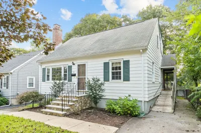55 Lennon Rd 1