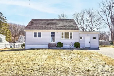 128 Warrenton Rd 1