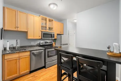 483 Beacon St #37 1