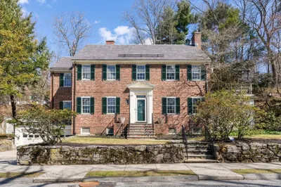 140 Dudley St 1