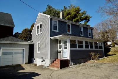 301r Court Street