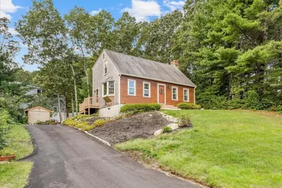 53 Lafayette Rd