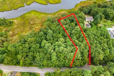 150 Cromesett Rd 1