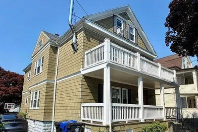 62 Freeman St #2 1