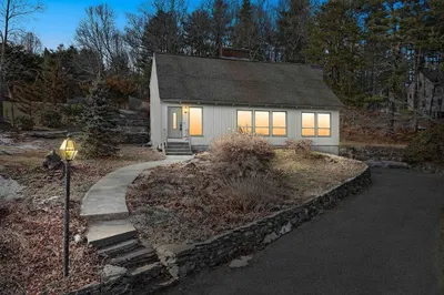 707 Martins Pond Road 1