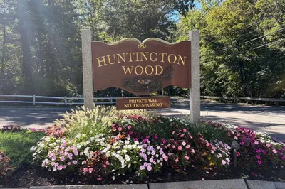 501 Foxwood Circle #501 1