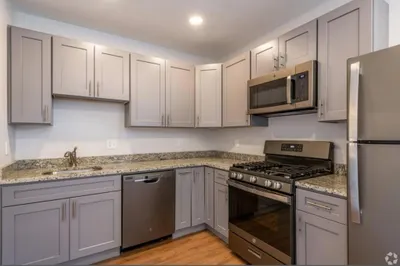 8 Lawton Pl #6