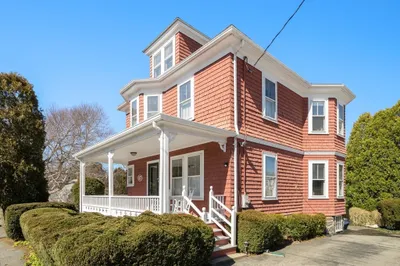 27 Evans Rd