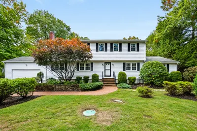 35 Eagle Dr 1
