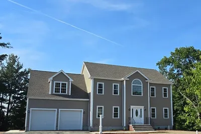4 Crescent Ridge Ln 1