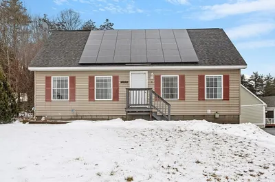 8 Fieldstone Dr