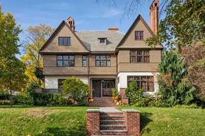 195 Brattle Street 1
