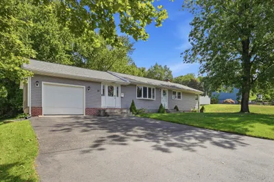 75 Longwood Dr 1