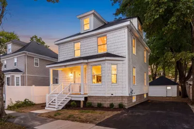 40 South Warren St 1