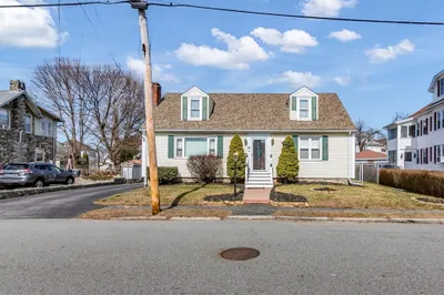 25 Eastbrook Pl