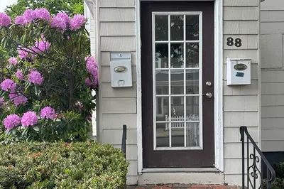88 Hubbard St #2 1