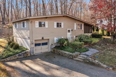 11 Harris Drive 1