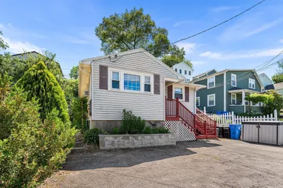104 College Farm Rd 1