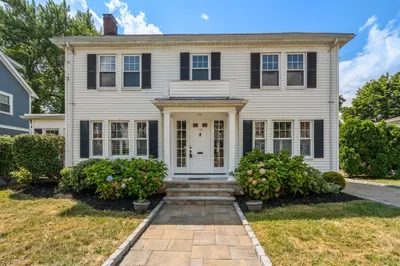 122 Lincoln Rd 1