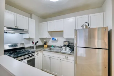 332 Copeland Street #5 1