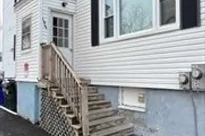 193 Snell St #3 North