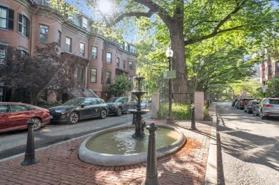 19 Braddock Park #2