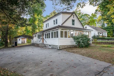 86 Donohue Rd 1