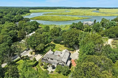 39 Bay Pond Rd 1