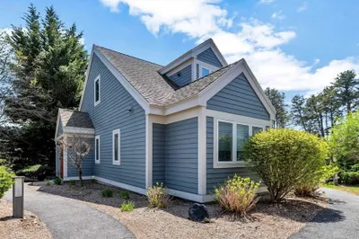 61 Trevor Ln #55 1