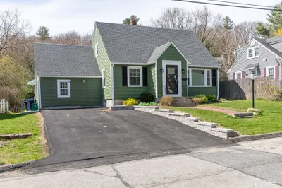 11 Benjamin Rd