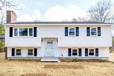 872 New Sherborn Rd 1