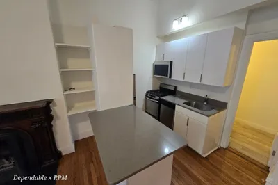 86 Charles St #5 1