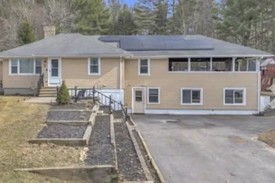 109 North Brookfield Rd #2 1