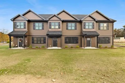 7 Winthrop Heights Dr #B 1