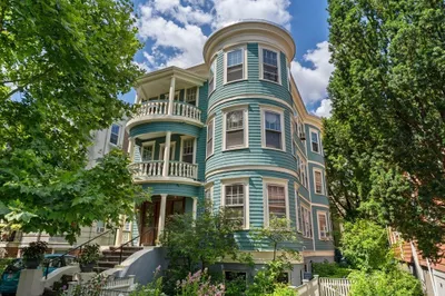 95 Trowbridge St 1