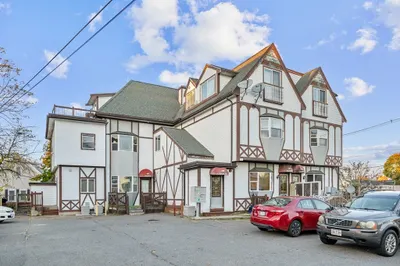 419 Main St #6