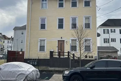 60 Cove St