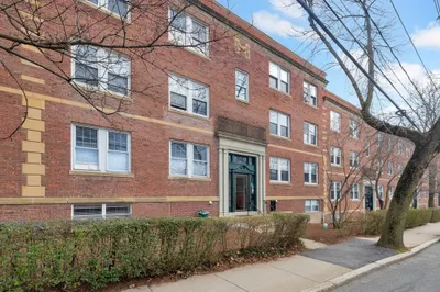 187 Kent St #2