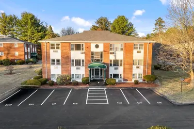1 Colonial Dr #B1-8
