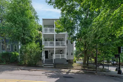 39 Glen Rd 1