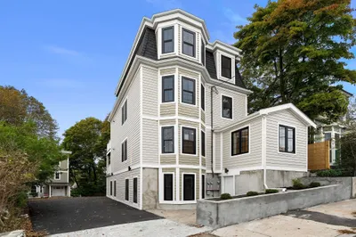 79 Sheridan St #1 1