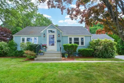 122 Burgess Ave