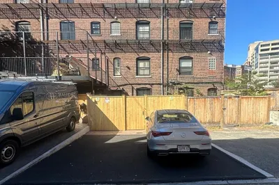 30 St Stephen St #PARKING