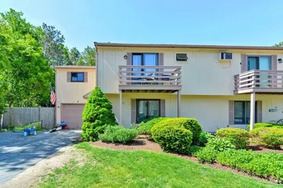 5 Surrey Ln #5 1