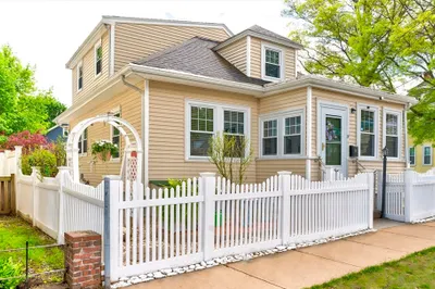 14 Sterling St
