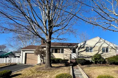 7 Ames Road